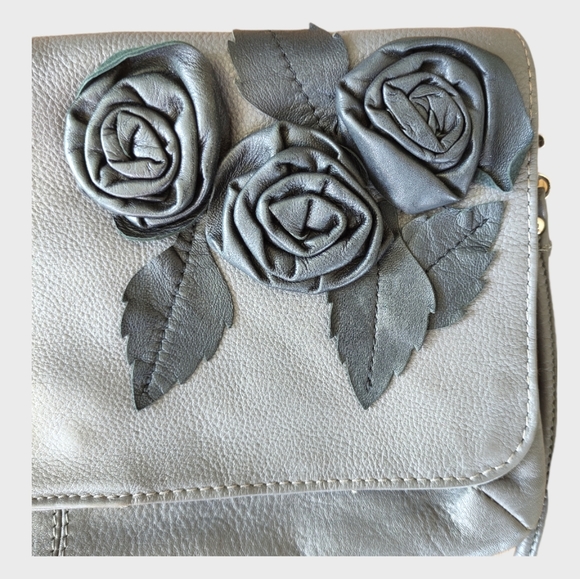 💢Sale!💢 Topshop Small Genuine Leather Flower detail Cross Body Shoulder Bag - Picture 3 of 8